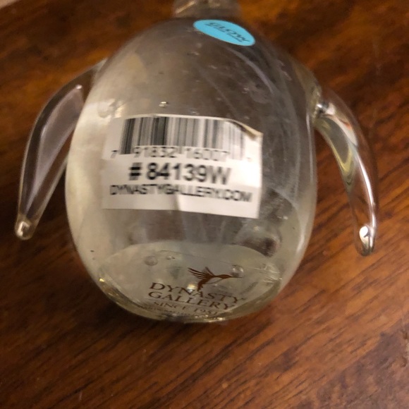 Dynasty Gallery Hand Blown Glow in the Dark Glass Green Penguin Paperweight - Picture 4 of 4